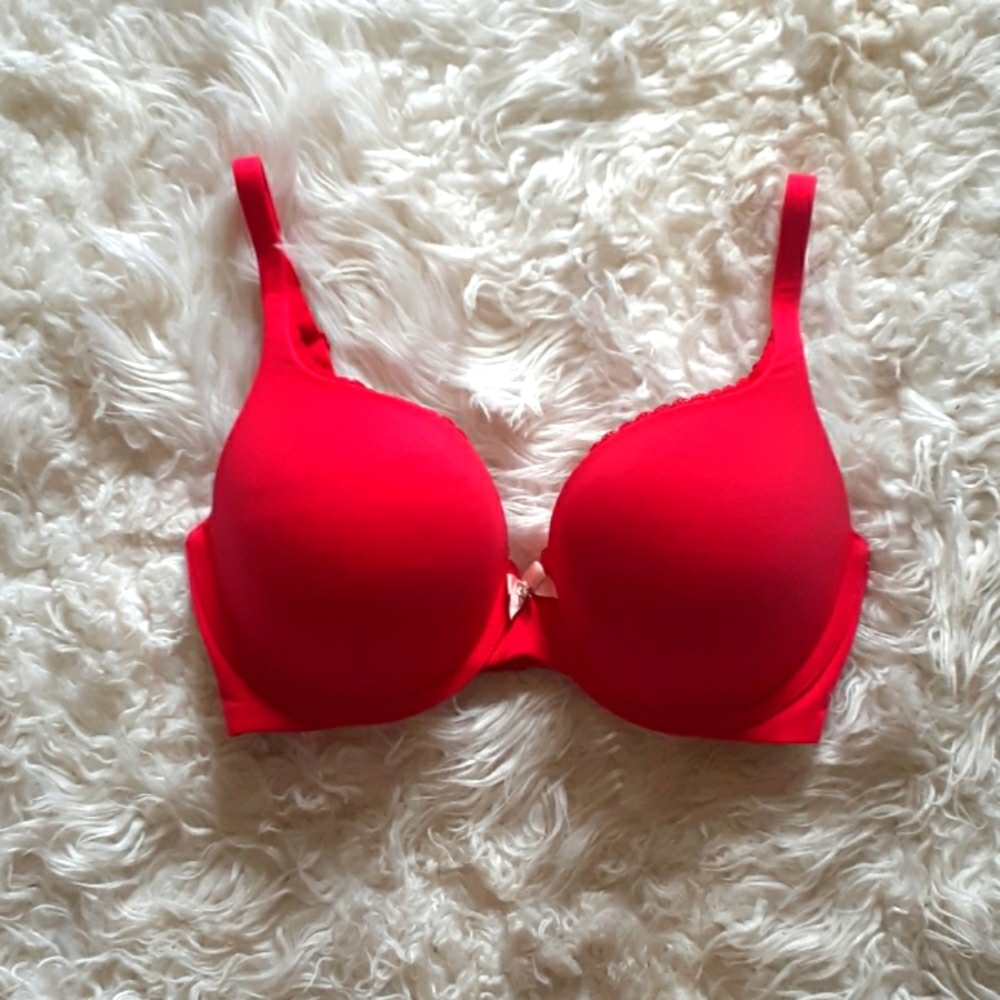 Body by Victoria's Secret Red Bra 32DD